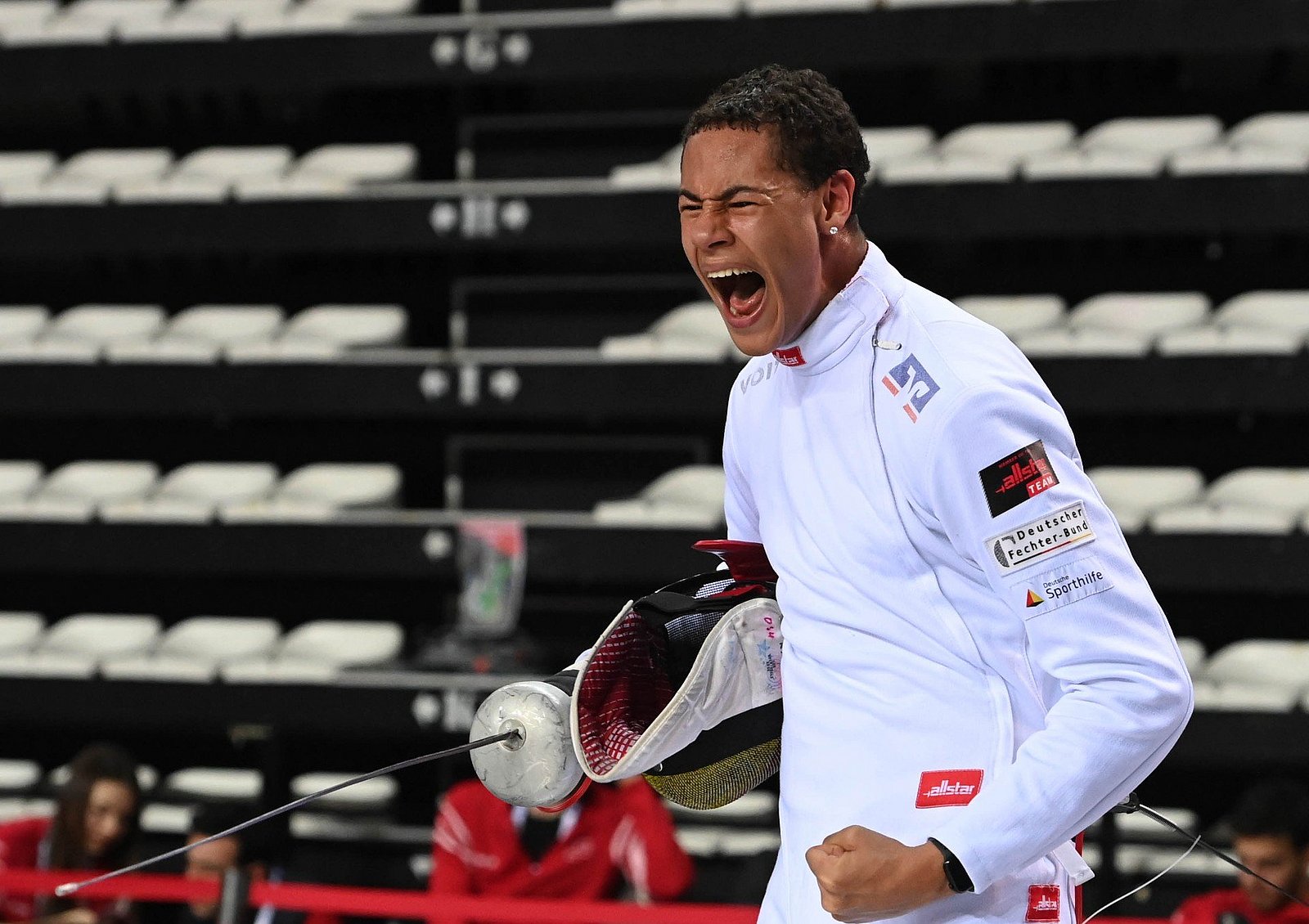 {m.alternative -> f:or(alternative: capTitle -> f:or(alternative: newsItem.title))}