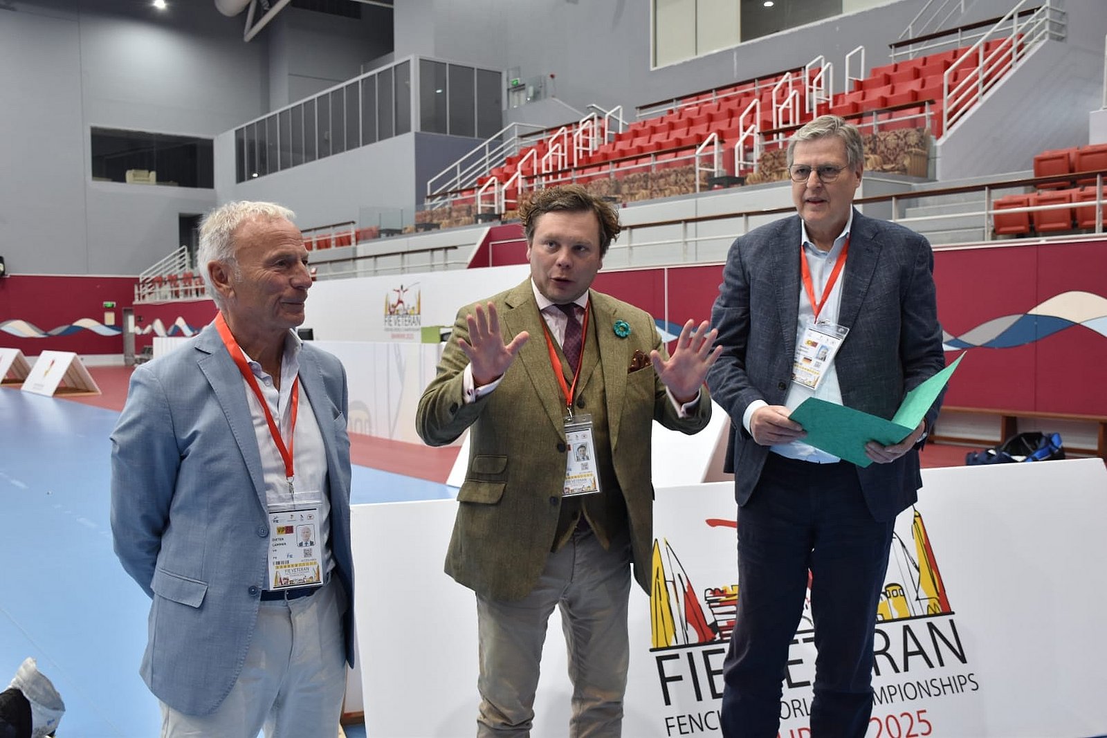 {m.alternative -> f:or(alternative: capTitle -> f:or(alternative: newsItem.title))}