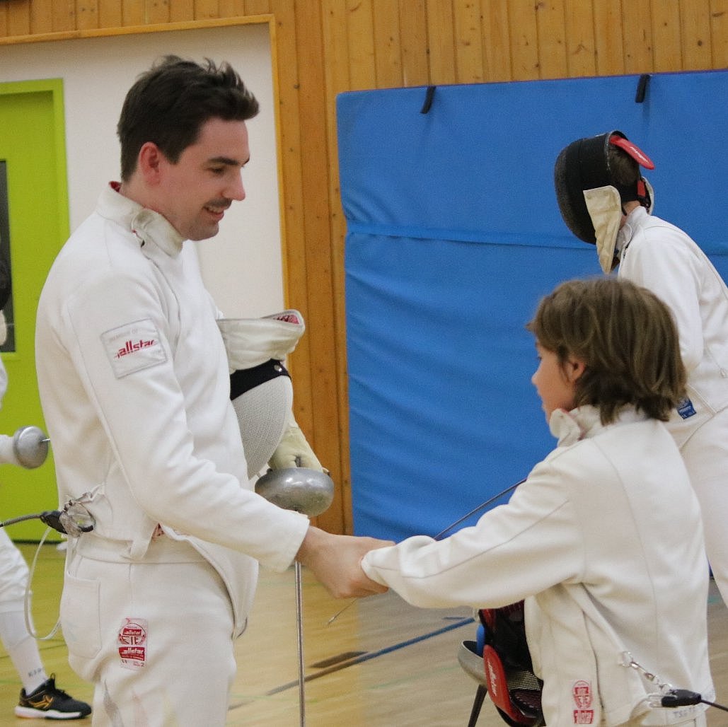 {m.alternative -> f:or(alternative: capTitle -> f:or(alternative: newsItem.title))}