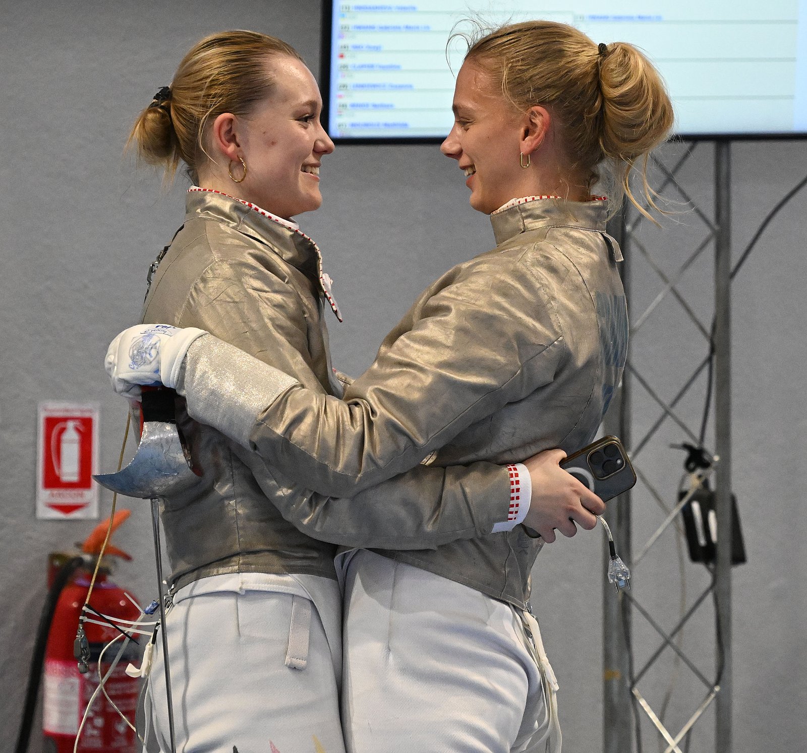 {m.alternative -> f:or(alternative: capTitle -> f:or(alternative: newsItem.title))}