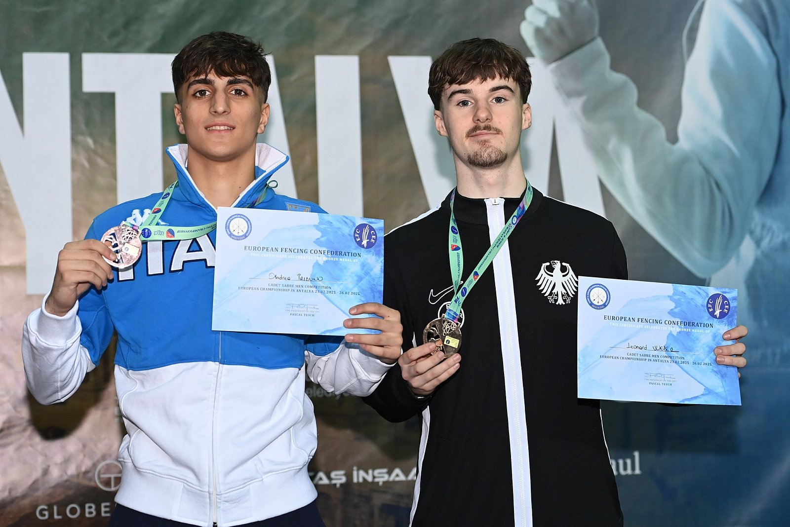 {m.alternative -> f:or(alternative: capTitle -> f:or(alternative: newsItem.title))}