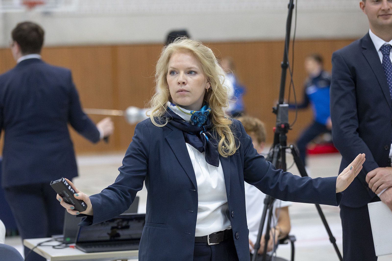 {m.alternative -> f:or(alternative: capTitle -> f:or(alternative: newsItem.title))}