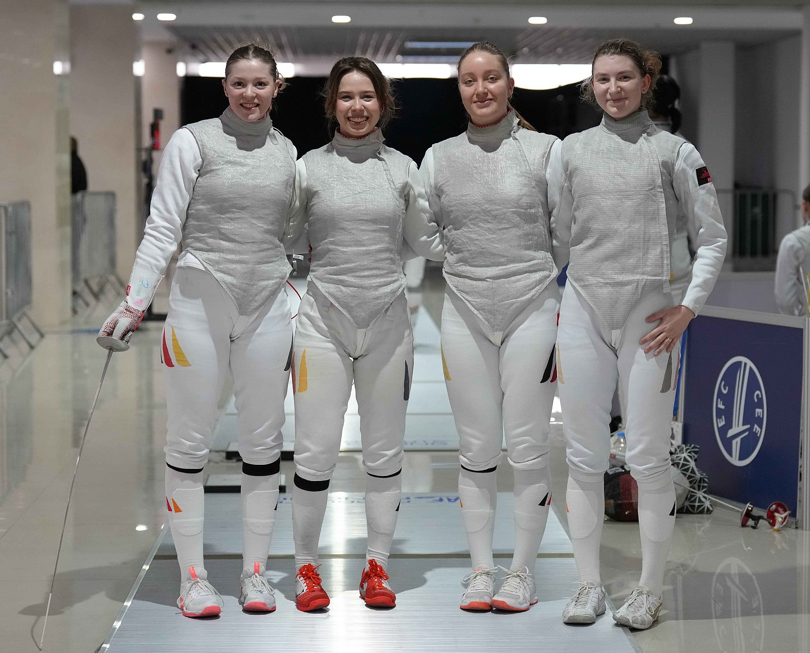 {m.alternative -> f:or(alternative: capTitle -> f:or(alternative: newsItem.title))}